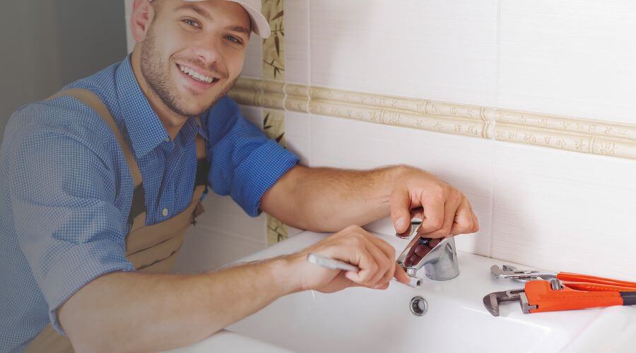 Handle or spout repair in Smithland, IA
